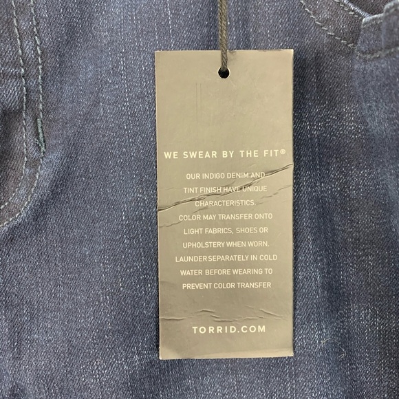 Torrid Skinny Leg Blue Denim Stretch Jeans NWT 22 - Picture 5 of 6